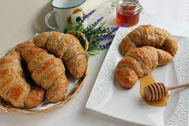 Cornetti integrali al miele, passo 4 Croissant Integrali Al Miele Sfogliati