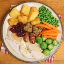 Serve a traditional christmas dinner menu filled with classic dishes, including smoked salmon starters, roast turkey with all the trimmings and christmas pudding. Britain S Favourite Christmas Dinner Ingredients Revealed Mirror Online
