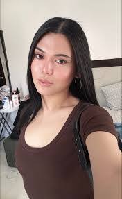 Aimee Burdick's Instagram, Twitter & Facebook