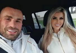 Maybe you would like to learn more about one of these? Lev Zralok A Krokodyl Nestacili Karlos Vemola Si Poridil Dalsi Exoticke Zvire Uhodnete Jake Top Fight Cz