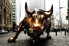 The charging bull stands there to this day, visited by millions of tourists, a talisman for wall street traders, and a source of pride for all new york city residents. Wall Street Bull Marks 25th Anniversary Of Stealthy Installation