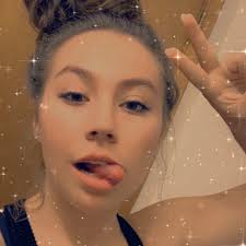 Stream Julia Aragon music