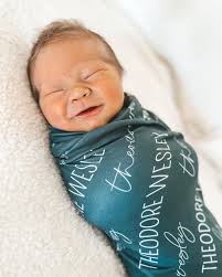 On 1/16/23 Theodore Wesley Carr made me an Auntie 🥹 he is just perfect, we  love you Theo! 🖤 great job @lo_lo_fosho @c_wesley22 🫶🏼