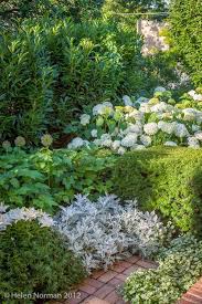 Tone On Tone Our Garden In Southern Living Garden Ideas Pation Backyard Diy Vegetable Flower Herb Contain Southern Garden White Gardens Cottage Garden