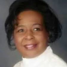 Sandra Adams's Instagram, Twitter & Facebook