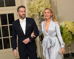 Blake lively is a 33 year old american actress. Heimliche Hochzeiten Der Stars Brigitte De