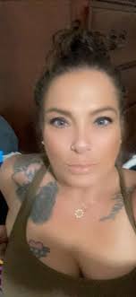 Just chillin , today's a chill day