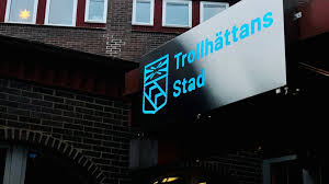 I västra skolans källarvåning ligger förskolan ekebo så det var bara att gå in från framsidan i stället för baksidan när det var dags. Forskoleklass Och Fritids Pa Lyrfagelskolan Stangs Pa Grund Av Smittspridning P4 Vast Sveriges Radio