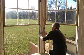 We repair glass in all styles and sizes of windows. Sash Window Repair Salisbury Restoration And Painting Hrg Services