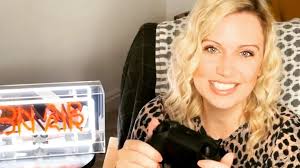 Alex Humphreys: Fy mywyd mewn gemau