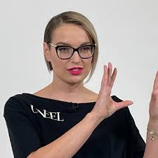 💄 Współpraca z Uneel! 💋 🎥 Jakiś czas temu zrealizowaliśmy dla tej marki  film szkoleniowy. Szukasz inspiracji i realizacji wyjątkowych pomysłów?  Sprawdź więcej informacji na stronie: Uneel na Facebooku.