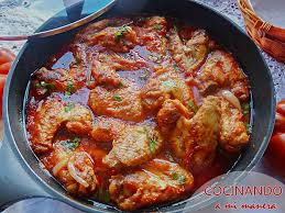El pollo, que es básico en la cocina mundial y también en la española. Alitas De Pollo En Salsa Para Chuparse Los Dedos