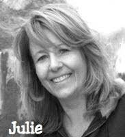 Mystery Lovers' Kitchen: Julie's EAT HEALTHY Quick and easy Kale Chips