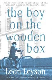 All of the people who attended were the investigators of the case and the police men. The Boy On The Wooden Box Von Leon Leyson Bucher Orell Fussli