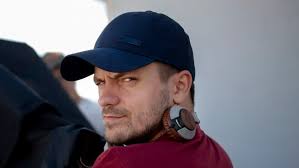 Komedie o tom, co v dnešní době znamená být otcem a že rodičovská rozhodně není dovolená. Madl Chysta Novy Film Vlny Bude O Vysilani Ceskoslovenskeho Rozhlasu V Dobe Prazskeho Jara Irozhlas Spolehlive Zpravy