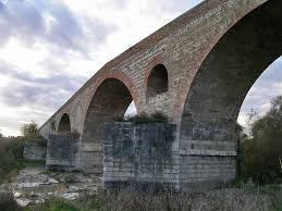 Reserve excursões em acquedotto romano com antecedência para garantir sua vaga. Ponte Valentino Wikipedia