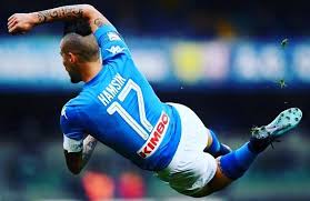 Svoju futbalovú kariéru odštartoval v jupie podlavice, odkiaľ šiel do šk slovan bratislava. Takto By Vyzeral Marek Hamsik Keby Si S Celou Rodinou Zahral V Seriali Simpsonovci