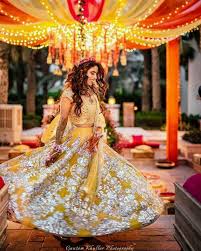 Pin By Sheeba Hayat On Awesome Dpz Bridal Mehndi Dresses Bridal Looks Bridal Outfits