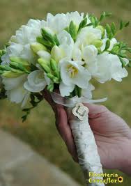 Pin By Correflor Floristeria On Ramos Nupciales Flower Bouquet Wedding Freesia Bouquet Vintage Bridal Bouquet