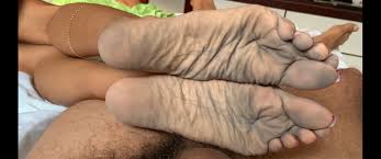 TW Pornstars - 👑QueenYesseniasFeet👑. Twitter. Extremely dirty feet footjob  😈dirty ass feet gets 🍆💦💦 dirtyfeet. 8:06 PM - 2 May 2022