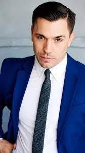 Seth Gard's Instagram, Twitter & Facebook