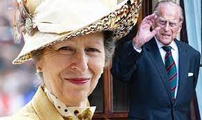 Mantente informado con las últimas noticias, videos y fotos de príncipe philip que te brinda el esposo de la reina isabel, el príncipe philip, fue operado tras estar hospitalizado desde el 16 de. Princesa Anne Segue Os Passos Do Principe Philip Com Forte Senso De Dever Real Royal Noticia Celebrity Land Brasil
