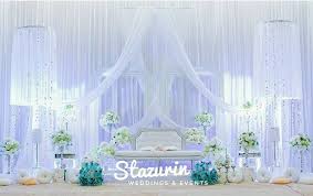 6 Likes 2 Comments Pelamin Pakej Kahwin Busana Stazurinbridalboutique On Instagram Dekorasi Eksklusif Pelamin Dewa Bridal Boutique Wedding Events Decor