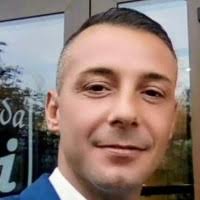 50+ perfiles de «Acri»