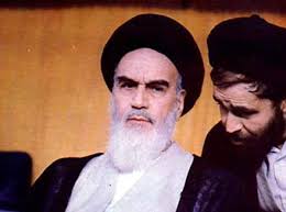 علي خامنئي هو الرئيس الثالث لإيران وهو الوحيد من بين أسلافه الذي حكم لدورتين. Ø¯Ø§Ø± Ø§Ù„ÙˆÙ„Ø§ÙŠØ© Ù„Ù„Ø«Ù‚Ø§ÙØ© ÙˆØ§Ù„Ø¥Ø¹Ù„Ø§Ù… Ø§Ù„Ø§Ù…Ø§Ù… Ø§Ù„Ø®Ù…ÙŠÙ†ÙŠ Ù‚Ø¯Ù‡ Ù…Ù„Ø§Ù…Ø­ Ù…Ù† Ø§Ù„Ù‚ÙŠØ§Ø¯Ø© Ø§Ù„Ø­ÙƒÙŠÙ…Ø©