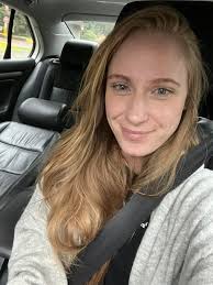 Introduction to the Dull Women's Club and sharing of everyday life  experiences