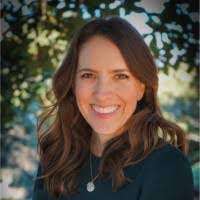 Ashlie Reyes's Instagram, Twitter & Facebook