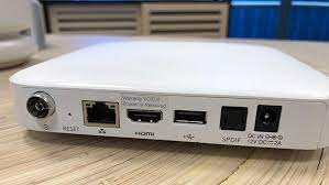 Luta dig tillbaka i soffan, på bussen, under täcket och i (numera lugna) baksätet i bilen och låt oss ta hand om resten. Test Av Com Hem Tv Hub Ny Box Med Android Tv M3