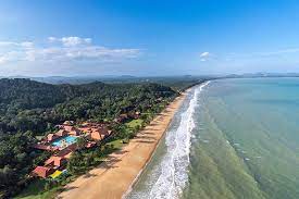 Di pahang antara pantai yang telah lenyap ialah pantai kekunang di tanjung batu yang menyaksikan pemilik calet di kawasan yang dikenali dengan kekunang itu hanya tinggal geran selepas kawasan itu. 25 Tempat Menarik Di Cherating Untuk Percutian Pantai Yang Seronok