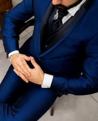 Completo da uomo blu abiti eleganti per uomo. Abito Cerimonia Uomo Sartoria Mobilia