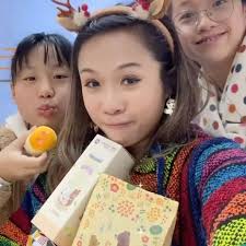 Congratulations 🫶🏻🫶🏻🫶🏻Lavina & Harmony !! 又收到家長的好消息，恭喜門生Lavina &  Harmony 升讀St. Paul 🎉🎉呢兩年辛苦你哋每個禮拜日都準時上堂， 又玩得又讀得 （而家呢個年代真係好難得好少見）！  我自問我的英文課程比一般學校英文程度較深，但係大家都咬緊牙關繼續 每星期日連踩三個鐘 ！ 我真係好佩服欣賞你哋每一個☺️ ...