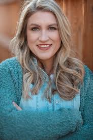 Ashley Kittle's Instagram, Twitter & Facebook