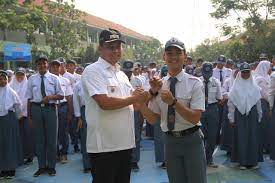 We did not find results for: Pemerintah Kota Bekasi Wakil Wali Kota Bekasi Tri Adhianto Cahyono Bersilaturahmi Ke Smk 5 Negeri Kota Bekasi