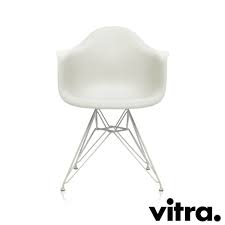 The eames plastic chair is available as a visitor chair, dining chair, rocking chair, swivel chair or in stacking versions and with. Vitra Eames Side Chair Dsw Gunstiger Bei Midmodern Vitra Eames Plastic Armchair Dar Untergestell Weiss