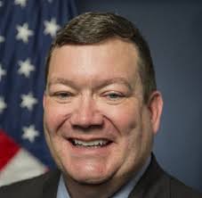 McAllister supports Kelly, helps Pyle