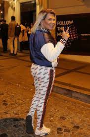 Human ken doll and plastic surgery addict, rodrigo alves showed off his fake six pack as he enjoyed a sunny friday on the beach in marbella. Op Wahn Bei Rodrigo Alves Fake Sixpack Wird In Po Gespritzt Promiflash De