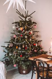 Julgran I Korg Skandinaviskjul Julgran I Korg Skandinaviskjul Julgran I Korg Skandi Christmas Tree In Basket Scandinavian Christmas Christmas Inspiration