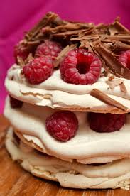 Mini Pavlovas With Lemon Curd Raspberries And Chocolate Lemon Curd Lemon Spices Pavlova Recipe