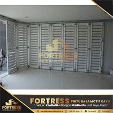 Tak hanya survey untuk harga ubin, kaca, kayu, sampai dengan closet saja, anda juga perlu mencari tau harga. 0812 9162 6108 Jbs Harga Engsel Pintu Garasi Wina Batam Pintu Garasi Garasi Pintu