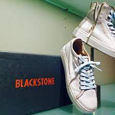 2 small apples seeded and quartered. Blackstone Shoes Usa On Twitter Summer And Sneakers Go Together Apple Pie 4th Of July Blackstoneshoes Sneakers Style Https T Co W5ltdjlhcb