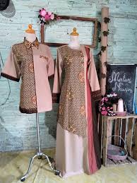 30 model baju kebaya brokat kurung. 150 Ide Couple Di 2021 Pakaian Wanita Baju Anak Model Pakaian