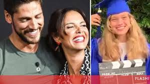 Iva domingues estava ao lado de ângelo rodrigues na cama do hospital no momento em que o ator acordou de um coma induzido devido a uma forte infecção na perna em agosto do ano passado. Iva Domingues E Angelo Rodrigues Aproximam Se Gracas A Filha Nacional Flash