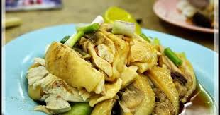 Prepare yourself for their snaking queues, but what better way to start your morning than good ol' toast topped with melty egg yolks that ooze out when you sink your teeth through these egg toasts? Onn Kee Bean Sprout Chicken Rice Chicken Rice Food Chicken