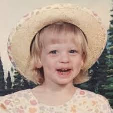 Maria Henley's Instagram, Twitter & Facebook