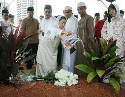 De wikipedia, la enciclopedia libre. Jenazah Tok Mat Selamat Dikebumikan Di Bukit Kiara Semasa Mstar