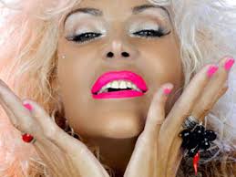Età, altezza, marito, figli, vita privata, vero nome, biografia, x factor e dieta. Biografia Di Donatella Rettore